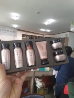 SET THÔNG ĐỎ SULWHASOO MINI 6sp TÁI SINH GIẢI QUYẾT MỌI VẤN ĐỀ VỀ DA